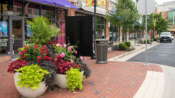 Villageatleesburg Sideimage 608X341