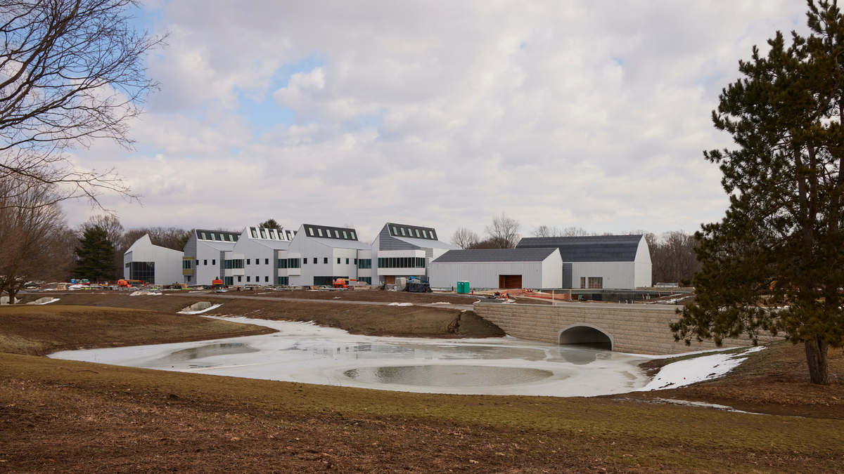 CORP 8919 1200X675 128554E