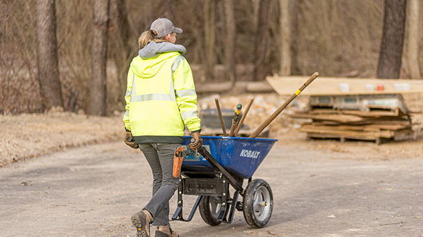 Commercial Blog Step Into Spring With Public Ready Landscapes Sideimage3 608X341