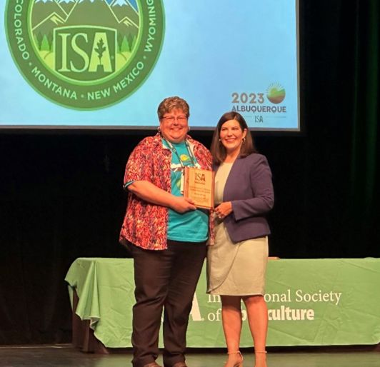 Employee receives award at ISA Conference