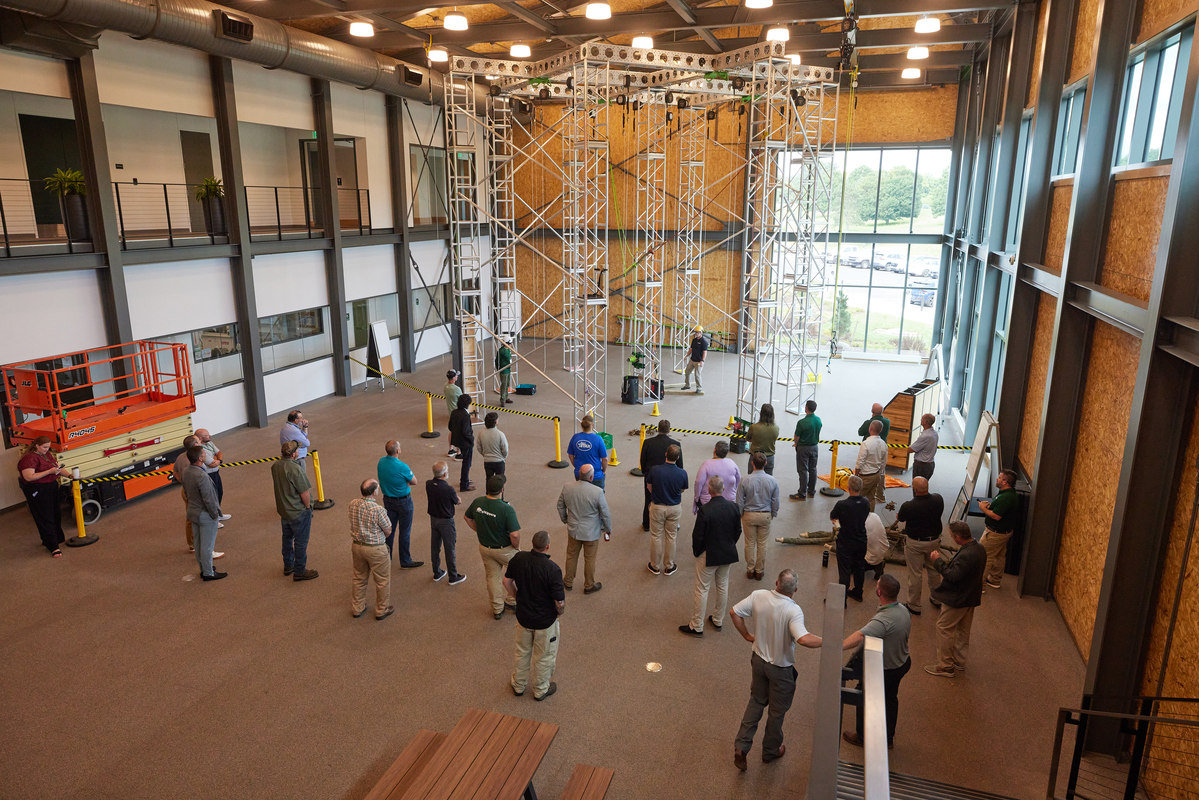 RC 0016 1200X800 5B2df79